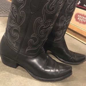 Cavenders boots